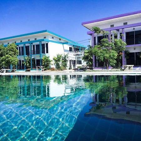 Menam Resort Накхон Патом Екстериор снимка