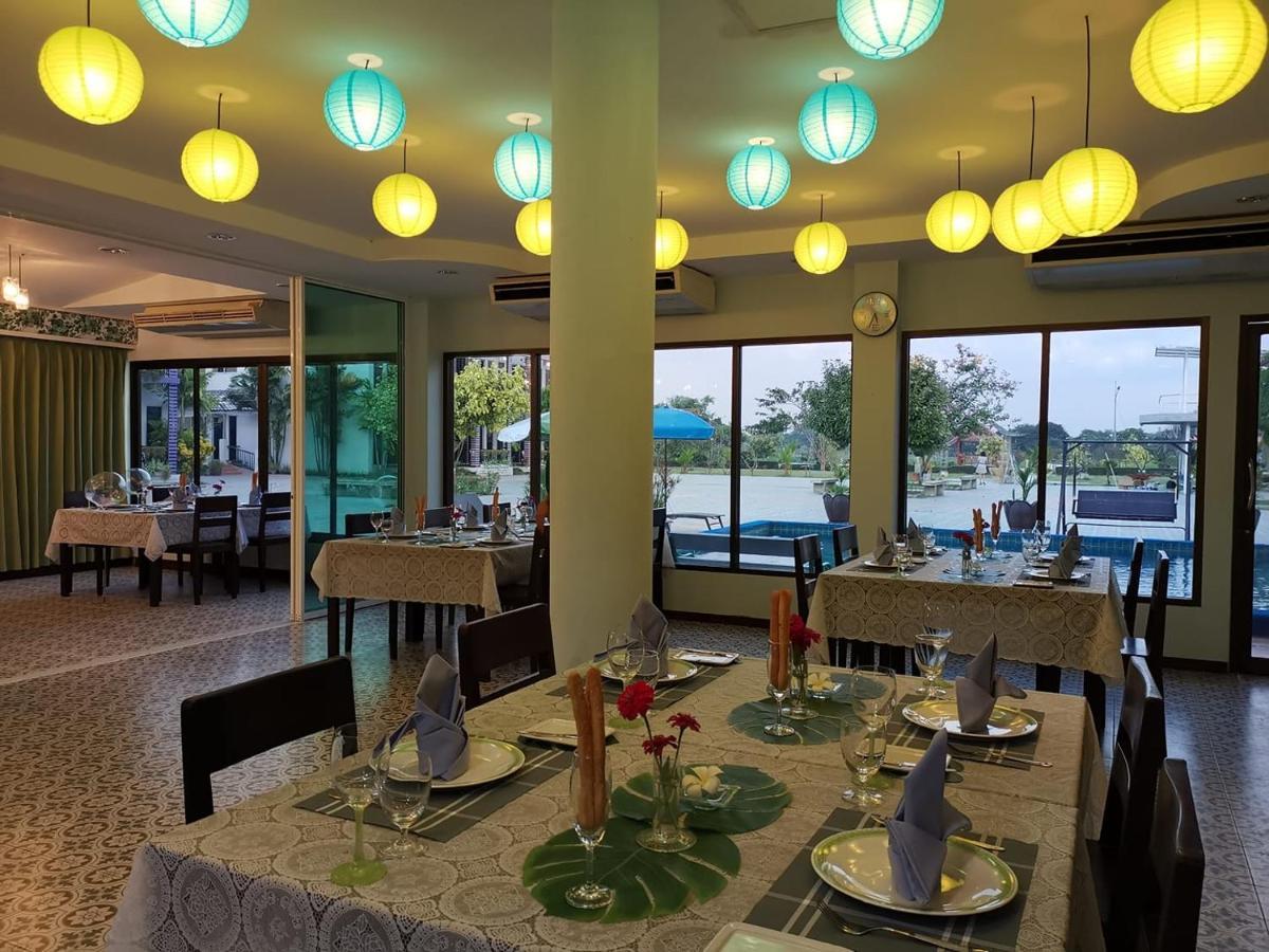 Menam Resort Накхон Патом Екстериор снимка