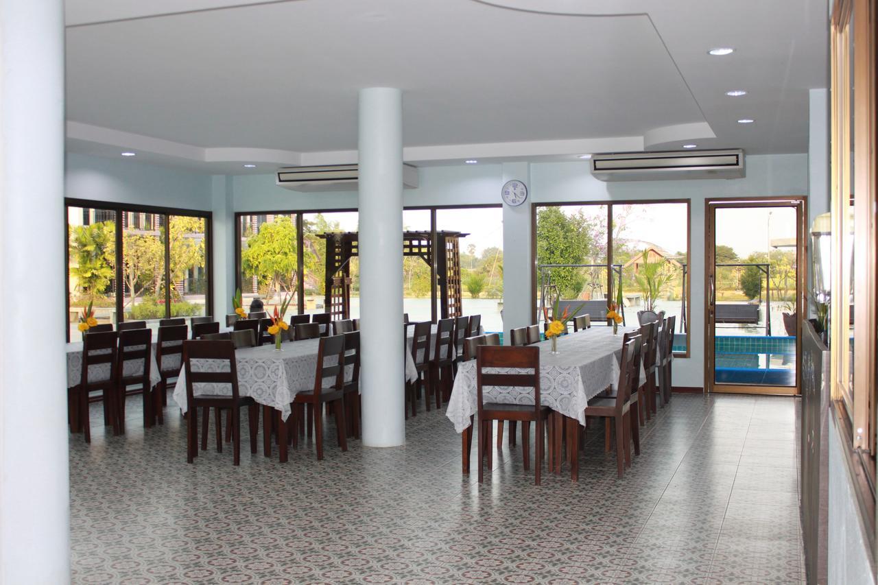 Menam Resort Накхон Патом Екстериор снимка