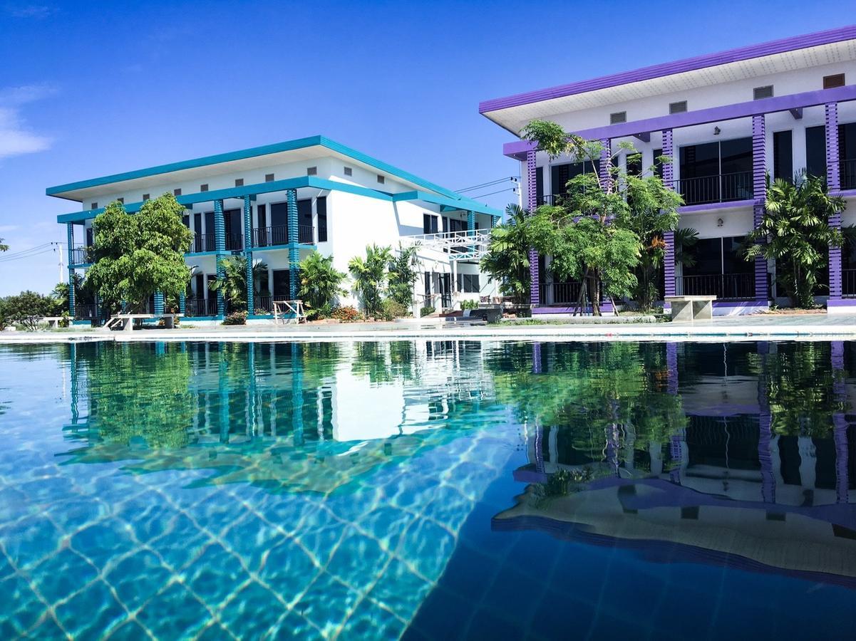 Menam Resort Накхон Патом Екстериор снимка